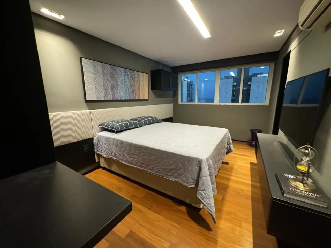 Floor-to-ceiling windows in a 3-bedroom apartment, 260 m² — photo 15