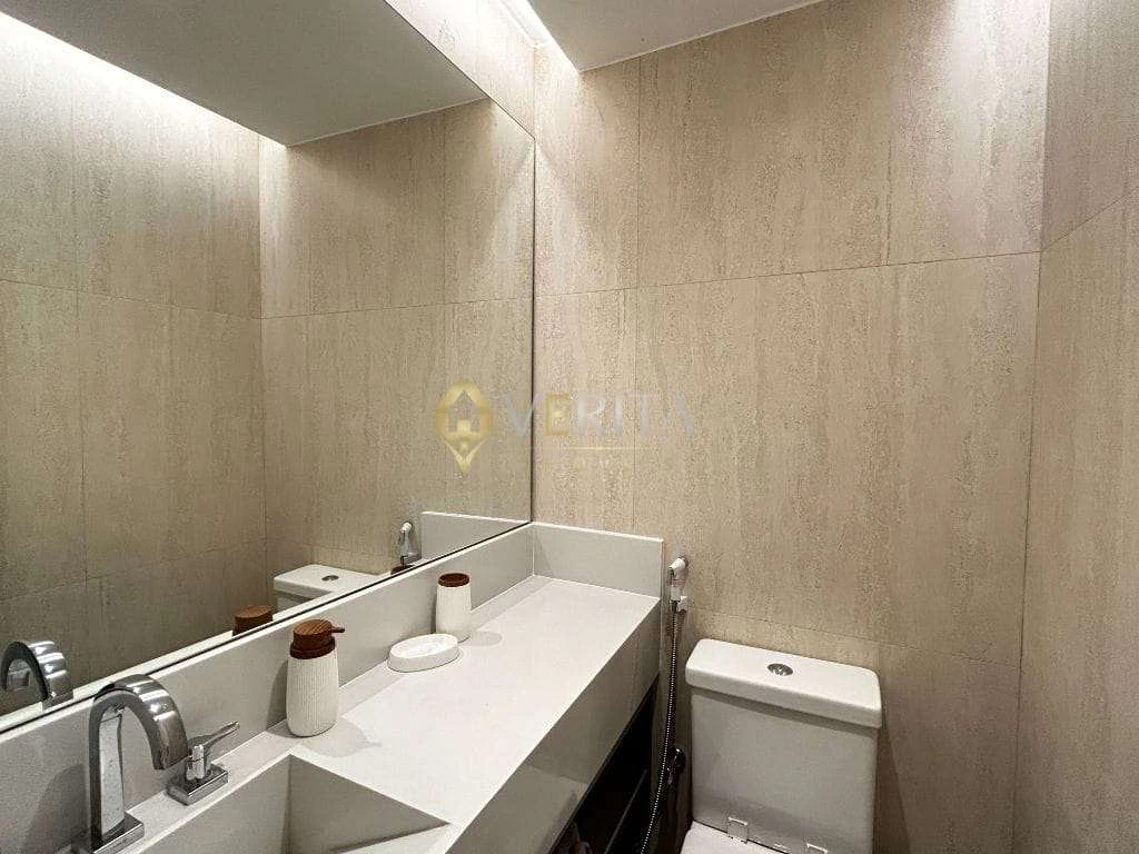 Furnished 3-suite apartment with private BBQ — photo 14