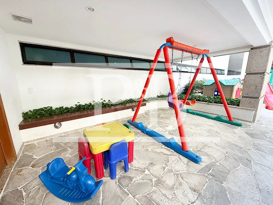 4-bedroom apartment with 266 m² and 4 parking spaces — photo 40