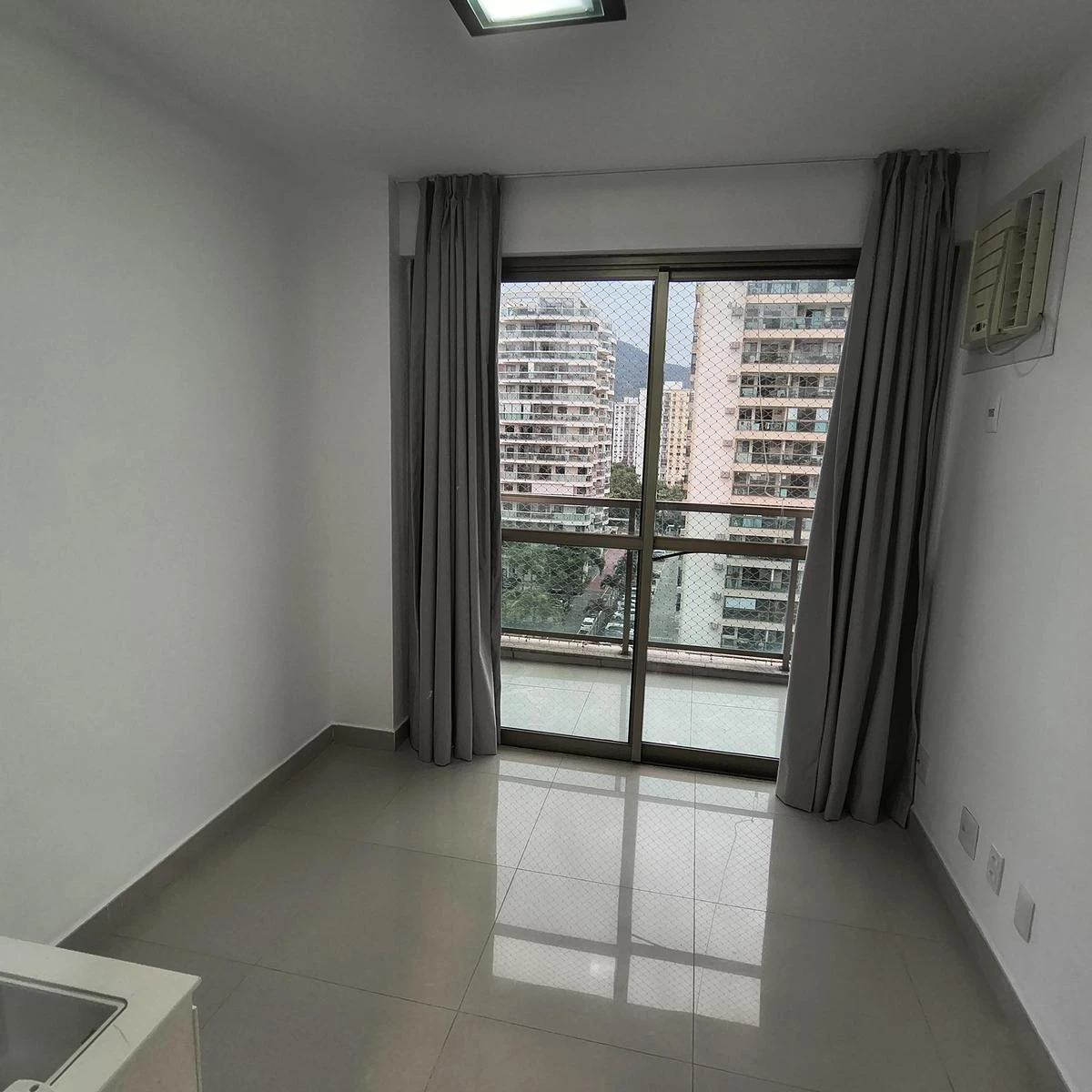 72 m² apartment with a balcony and built-in storage — photo 13