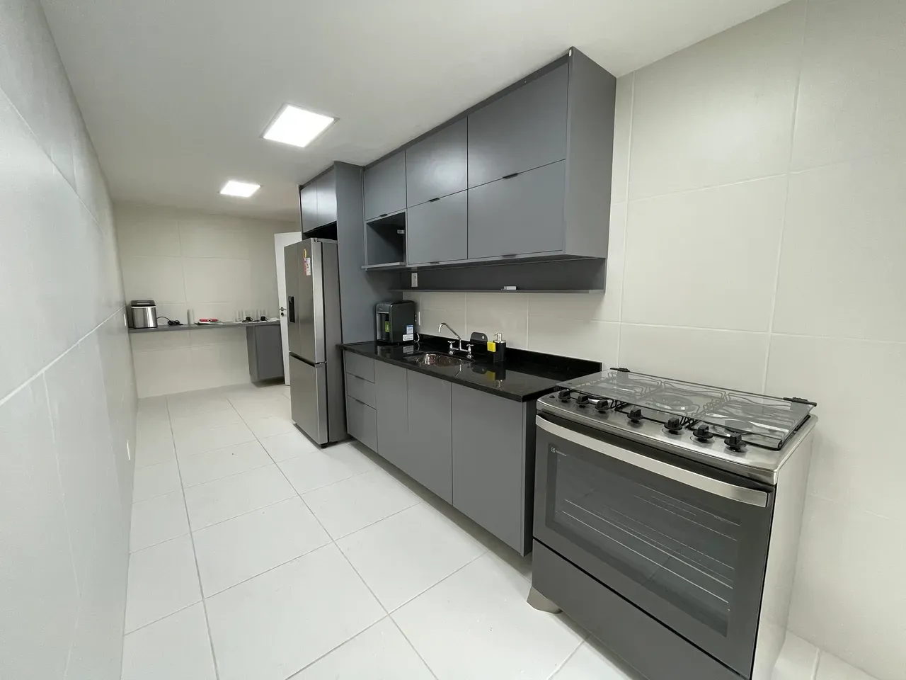 Furnished 151 m² apartment with 3 en-suite bedrooms and 2 parking — photo 2