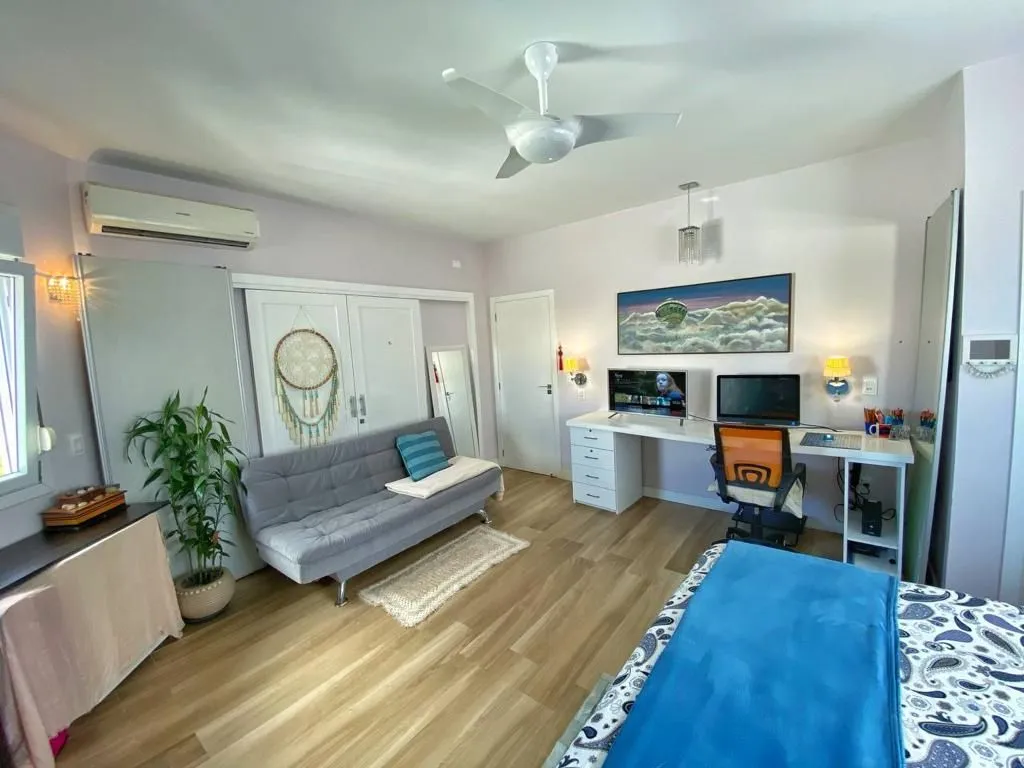 Furnished house with 3 en-suite bedrooms and 4 baths — photo 4