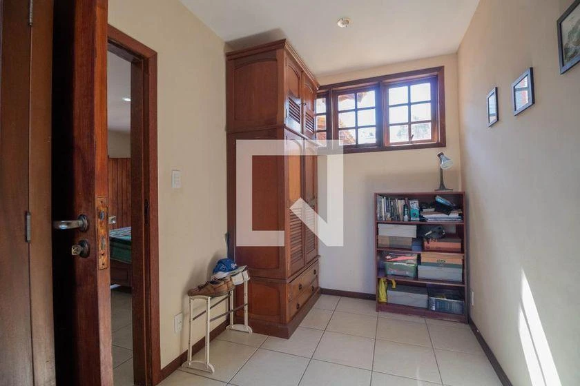 Casa de 450 m² con 6 dormitorios y 4 baños — photo 37