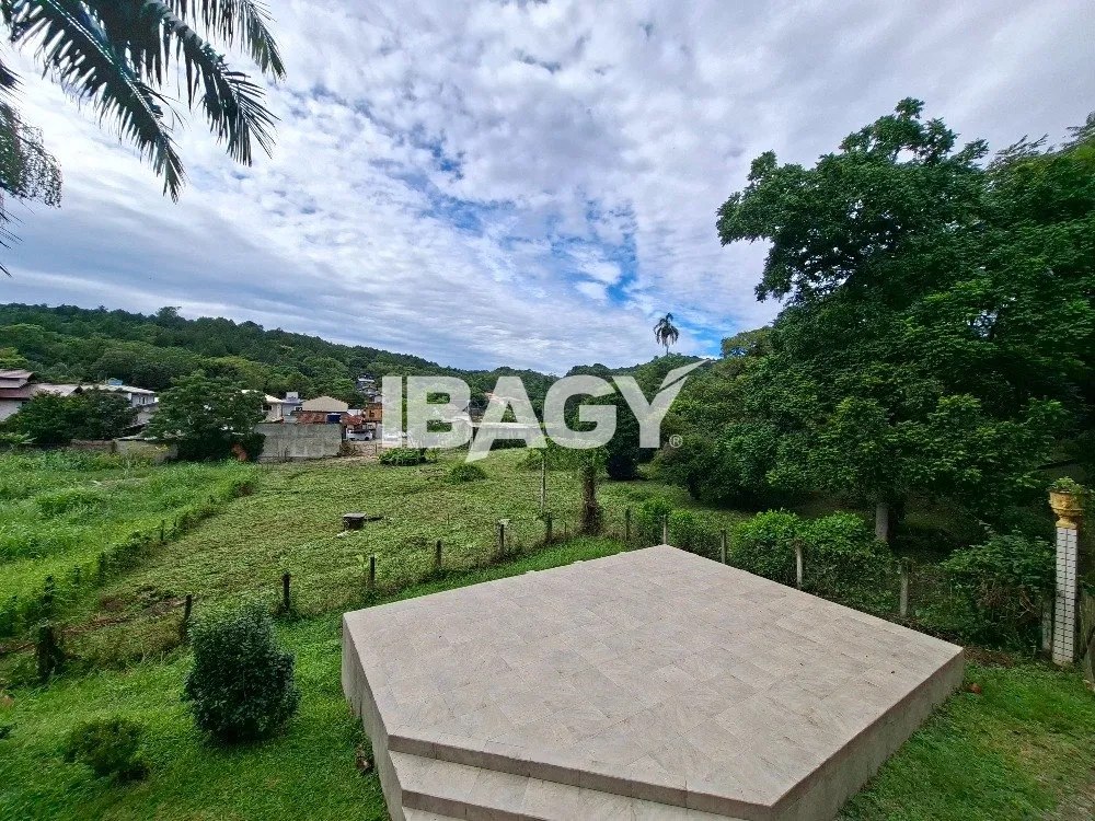 House with 4 bedrooms and balcony BBQ grill — photo 13