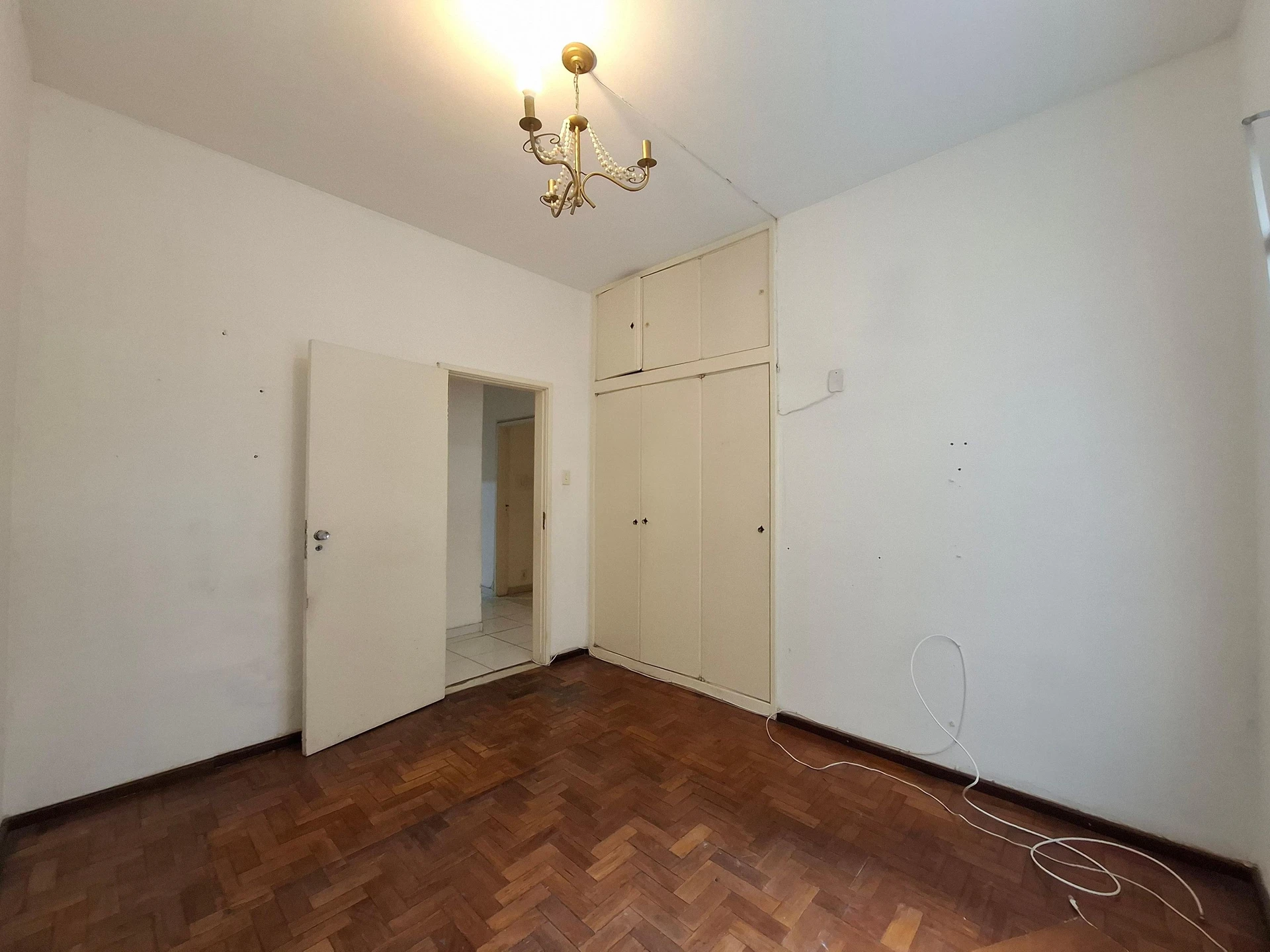 Unfurnished 3-bedroom apartment with 3 bathrooms — photo 19
