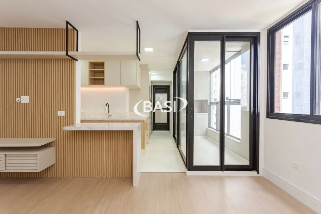 Glass-enclosed balcony in a 3-bedroom apartment, 80 m² — photo 45