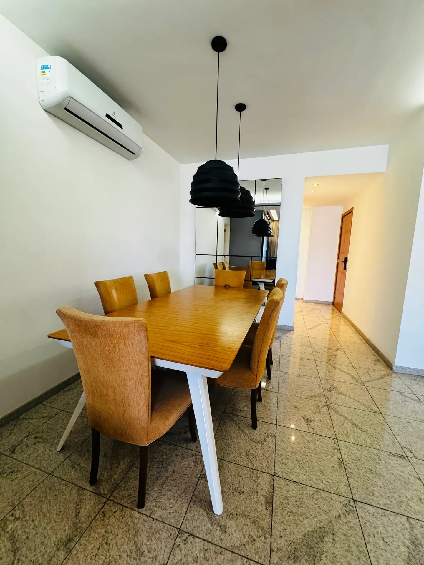 4-bedroom apartment with a park view in Rio de Janeiro — photo 18