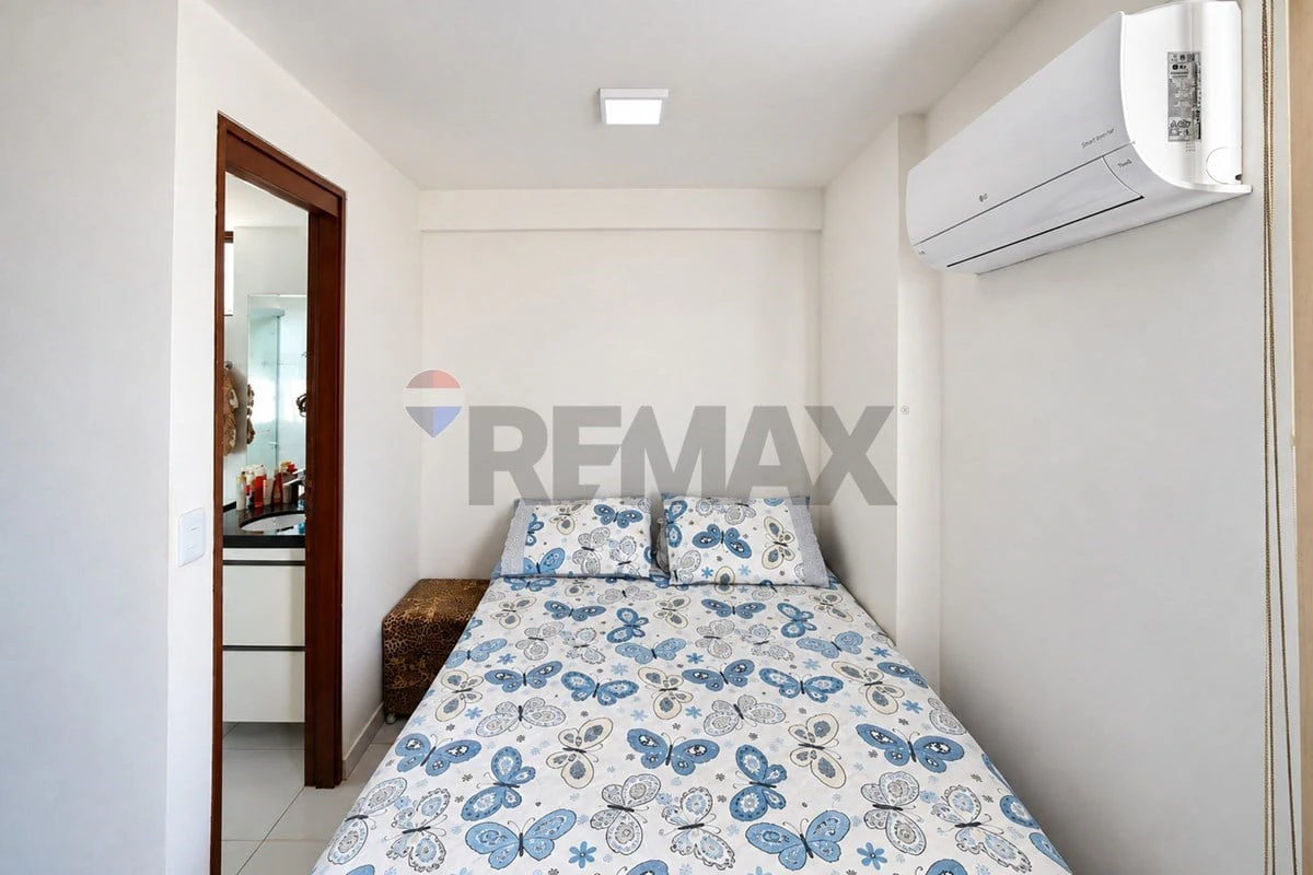 Furnished apartment, 97 m², with a private pool — photo 9