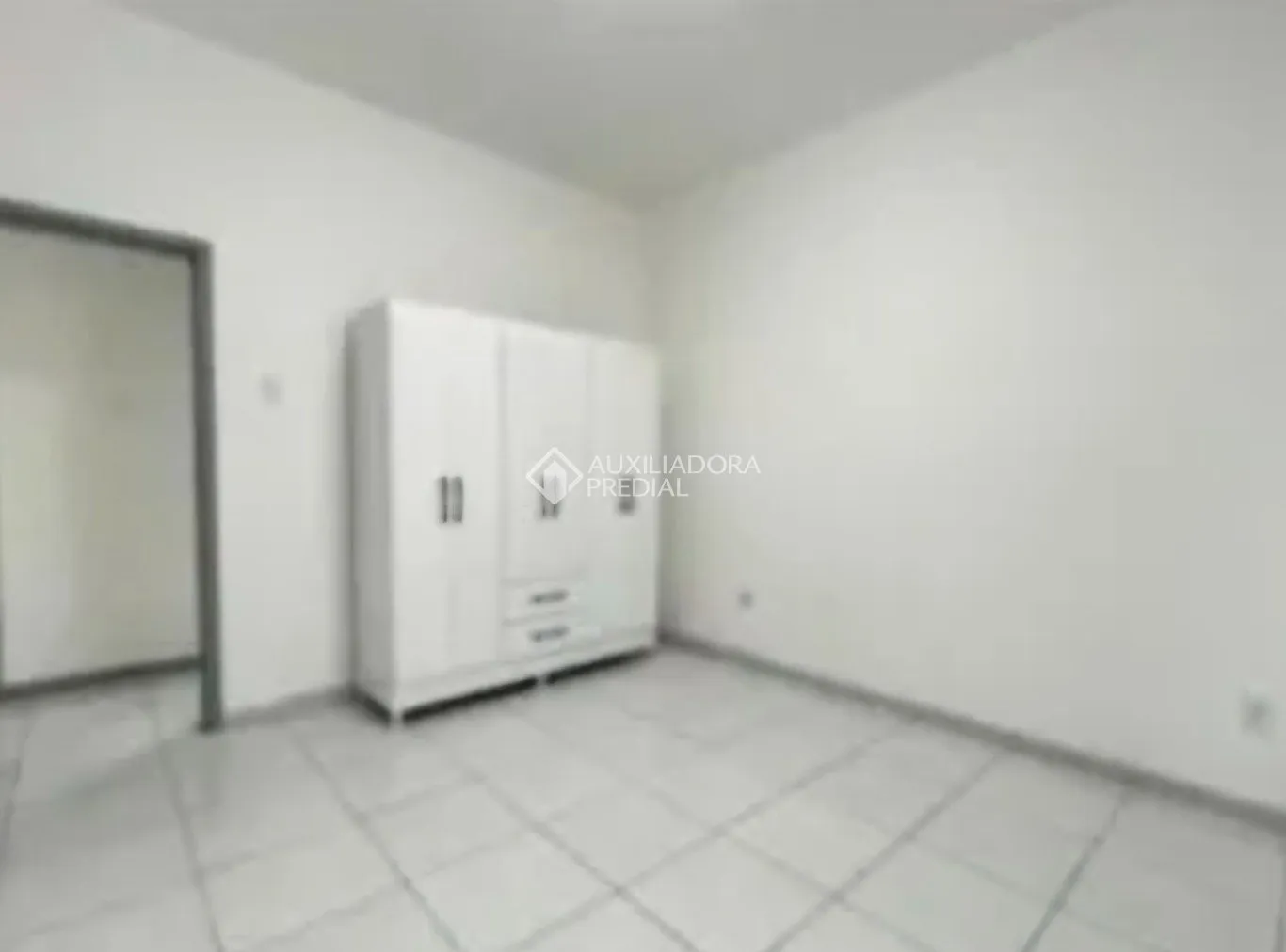Apartamento de 2 quartos com cozinha fechada e 80 m² — photo 6