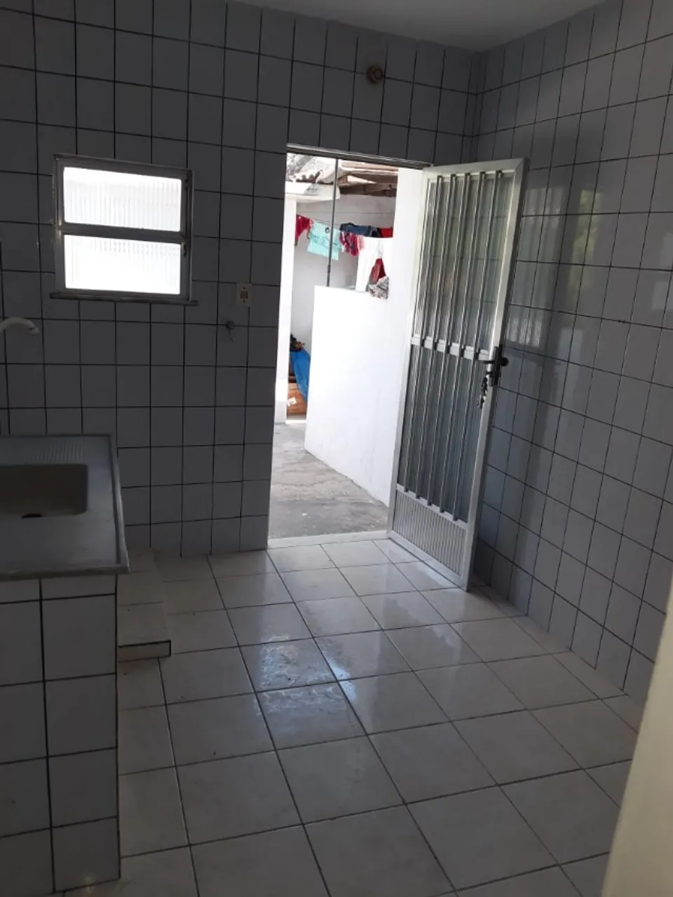 Unfurnished house with 1 bedroom and 1 bathroom — photo 3