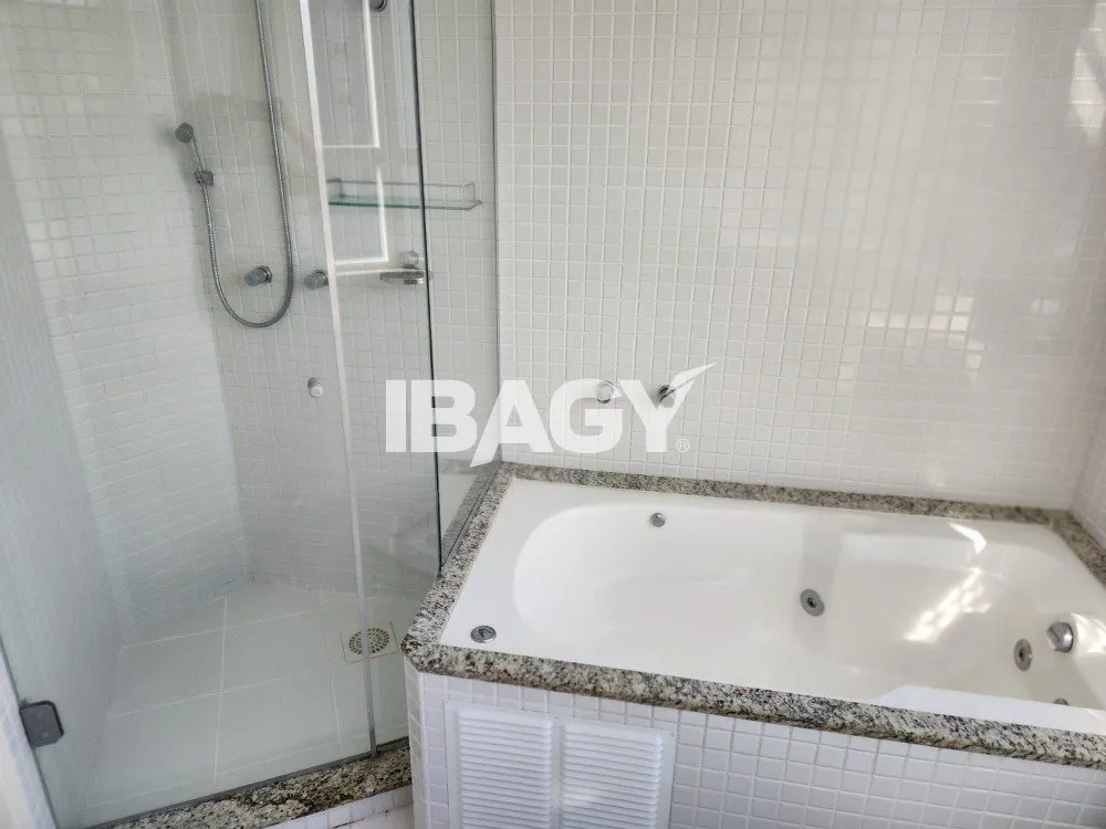 3-bedroom apartment with 1 en-suite and 2 parking spots 145 m² — photo 29