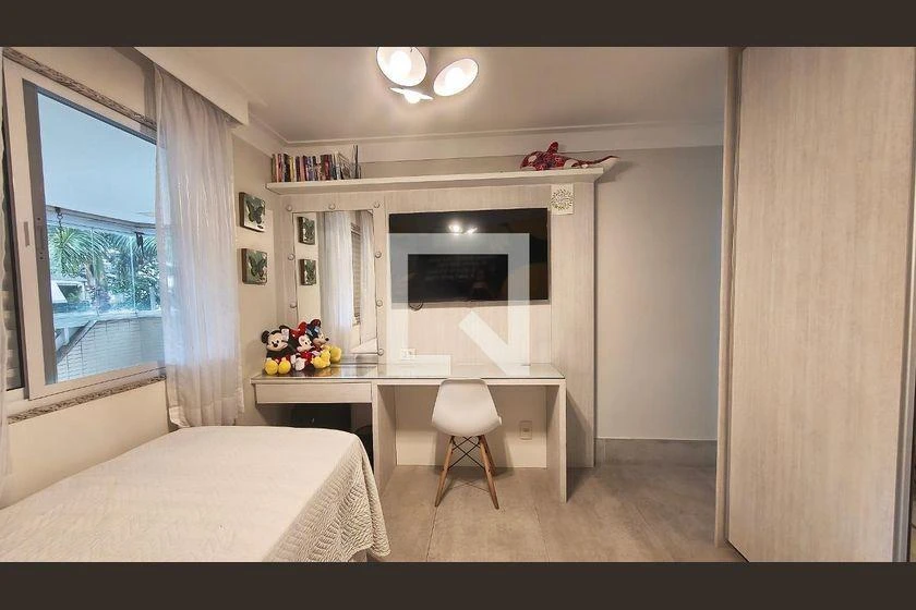 Furnished apartment, 160 m², with a glass-enclosed balcony — photo 28
