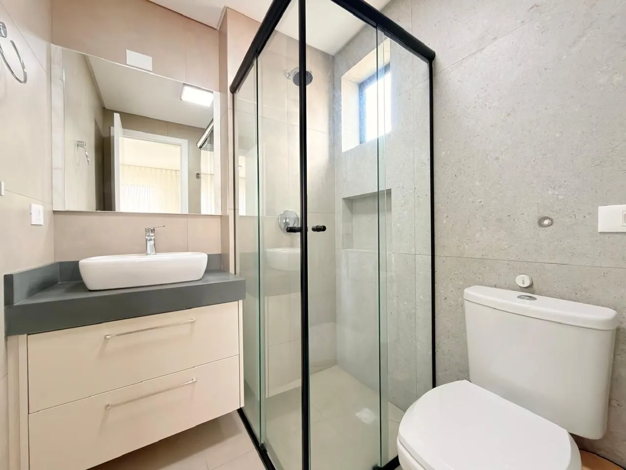 Furnished 36 m² studio with 1 bedroom and 1 bathroom — photo 9