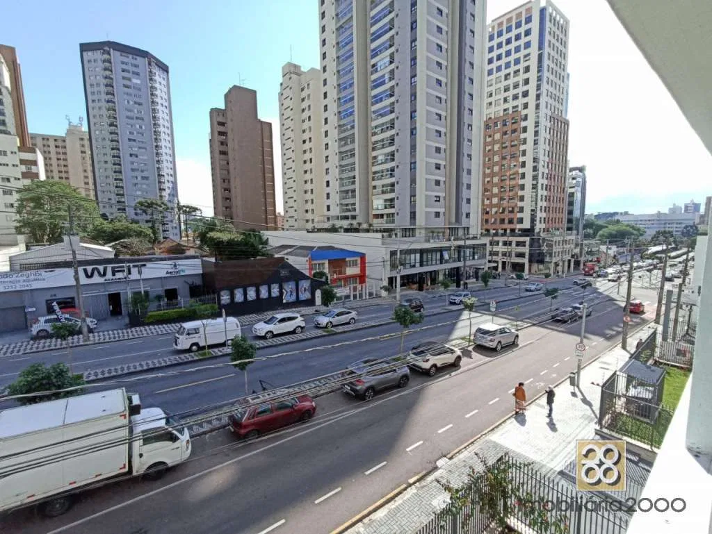 Apartamento com piso de madeira ou laminado, Cabral