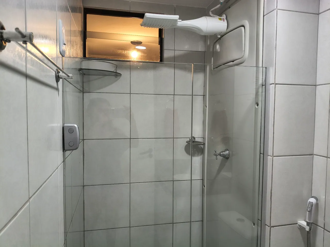 One-bedroom apartment in a building with a pool — photo 11