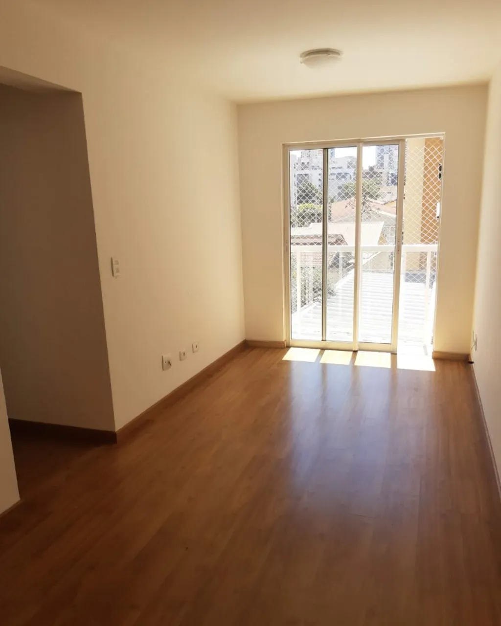 Apartment, 60 m², with wood or laminate floors