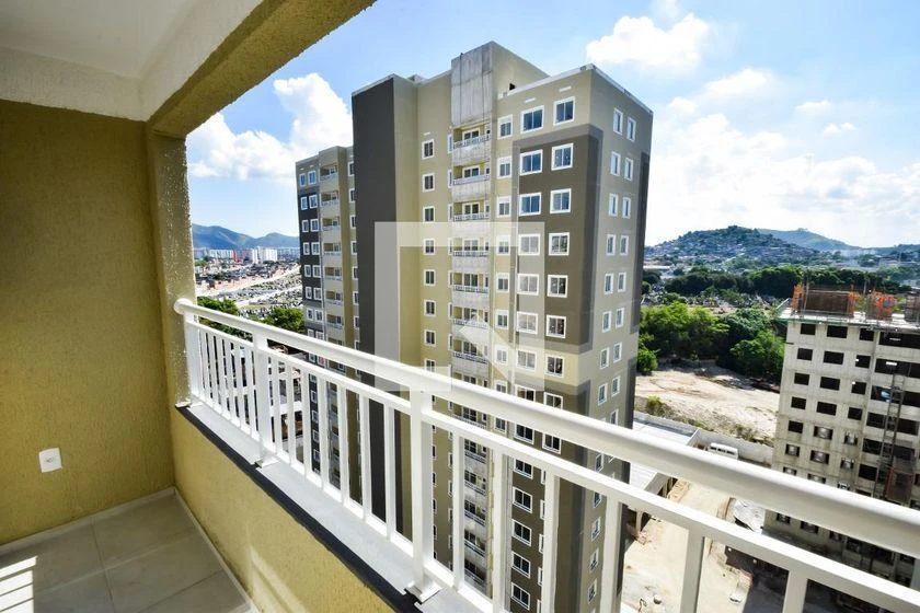 2-bedroom apartment in a building with a pool — photo 6