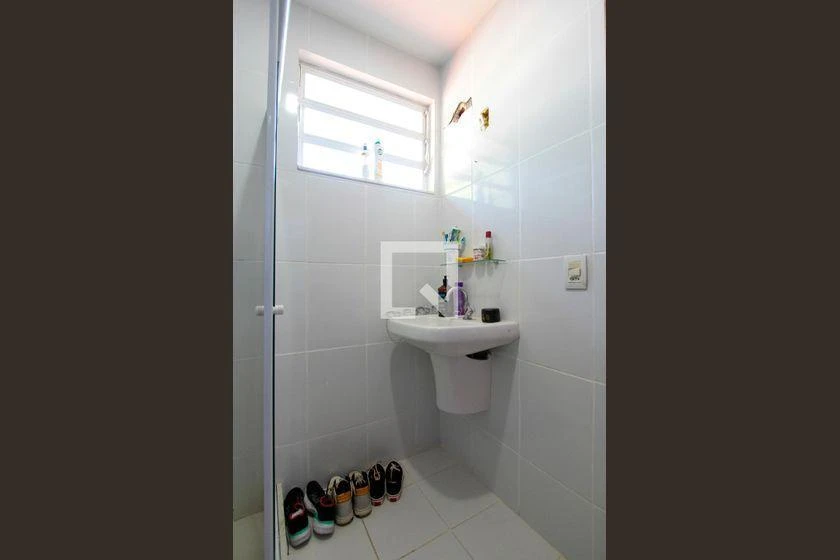 Casa mobiliada com 4 quartos e cozinha em conceito aberto — photo 17