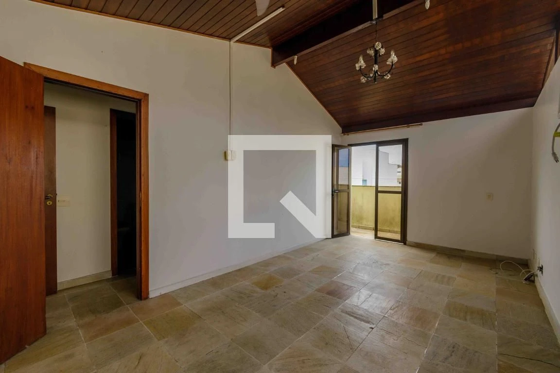Ванна та 4 спальні: квартира 360 м² — photo 49