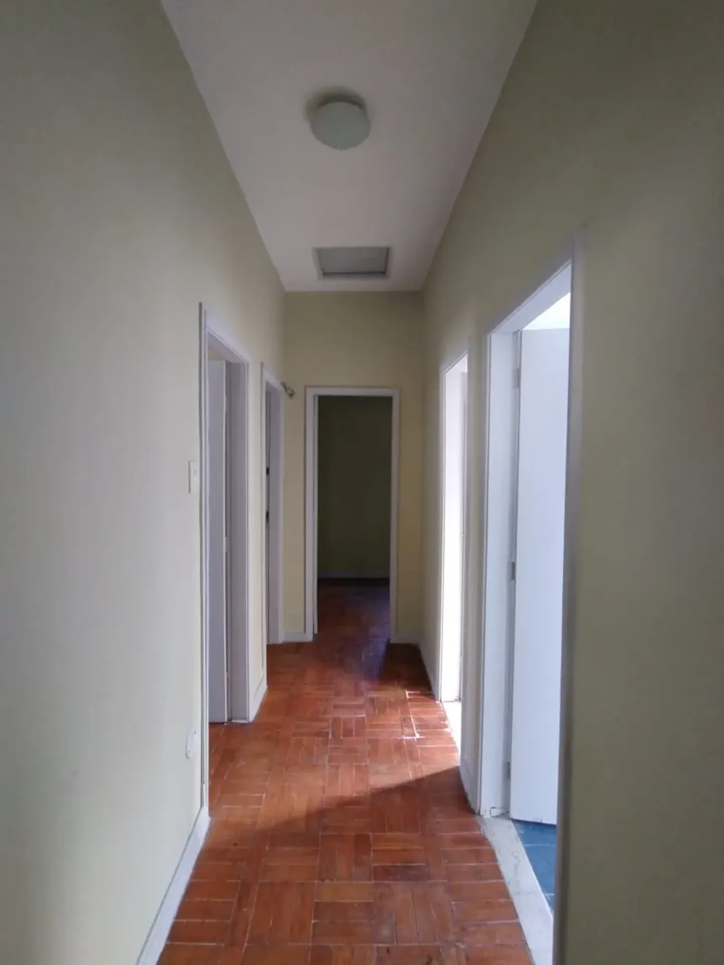 3 quartos e piso de madeira ou laminado: casa de 74 m² — photo 12