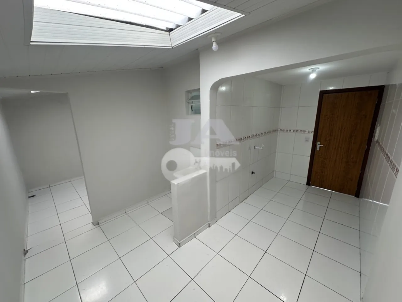 Residential house with 2 bedrooms and a closed kitchen — photo 9