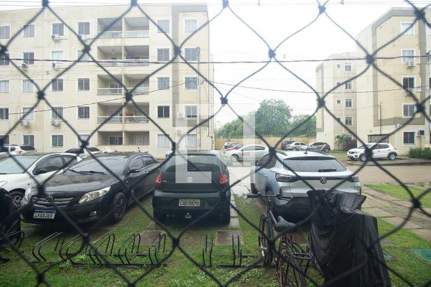 2-bedroom apartment in a building with a gym — photo 9