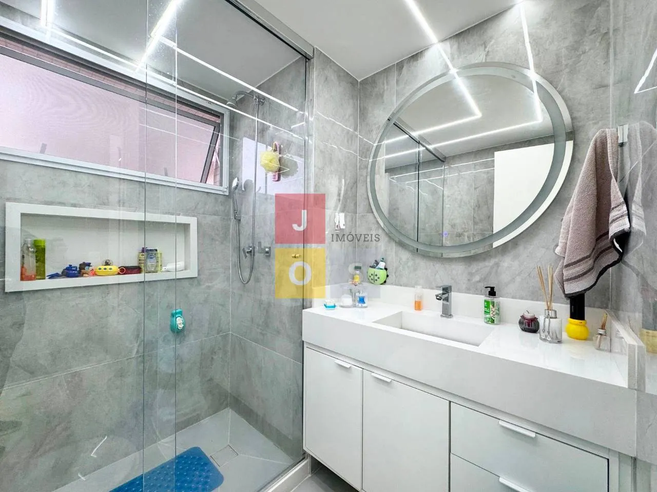 Apartamento mobiliado, 193 m², com janelas do piso ao teto — photo 40