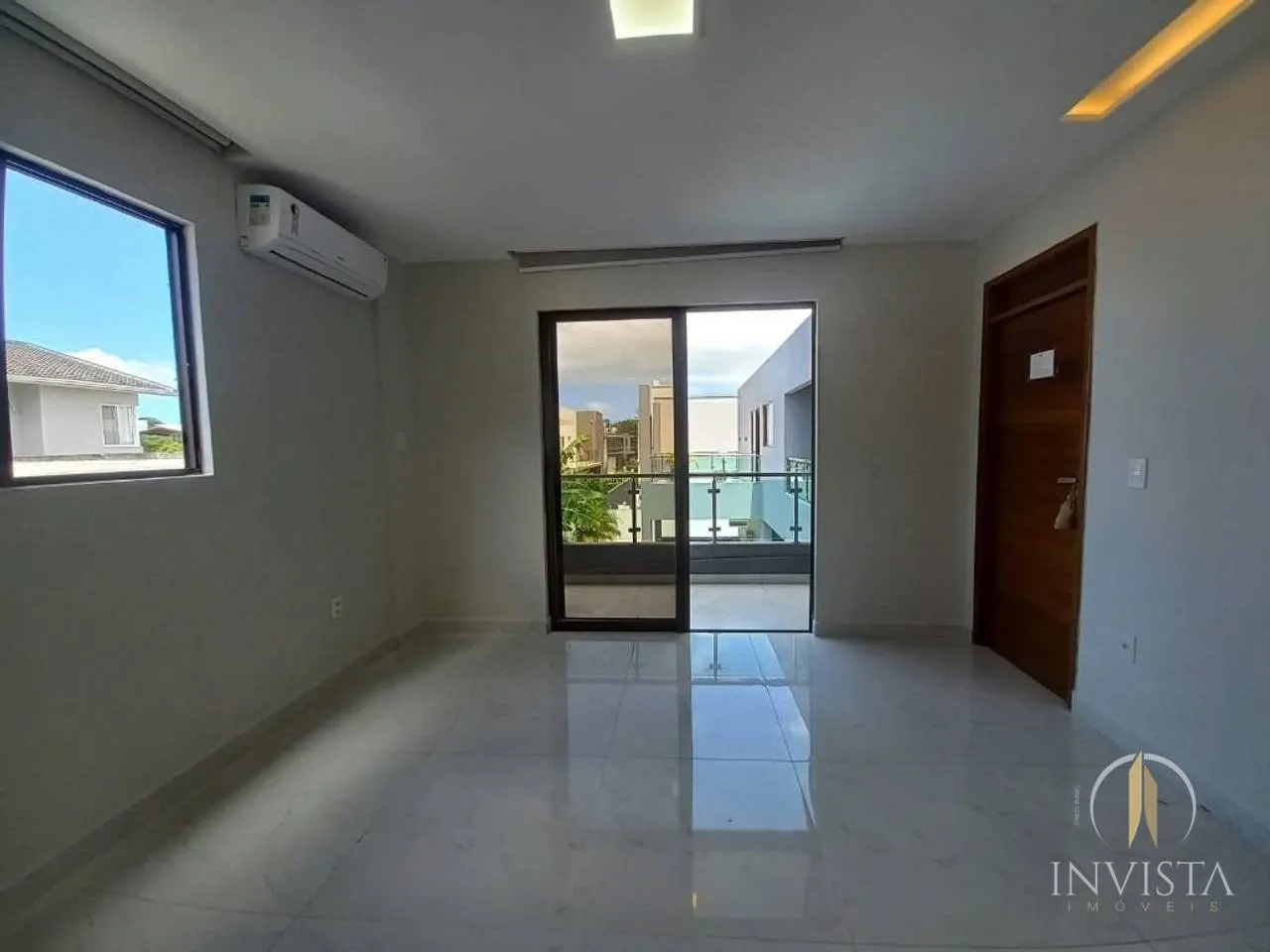 Furnished house, 481 m², with floor-to-ceiling windows — photo 31