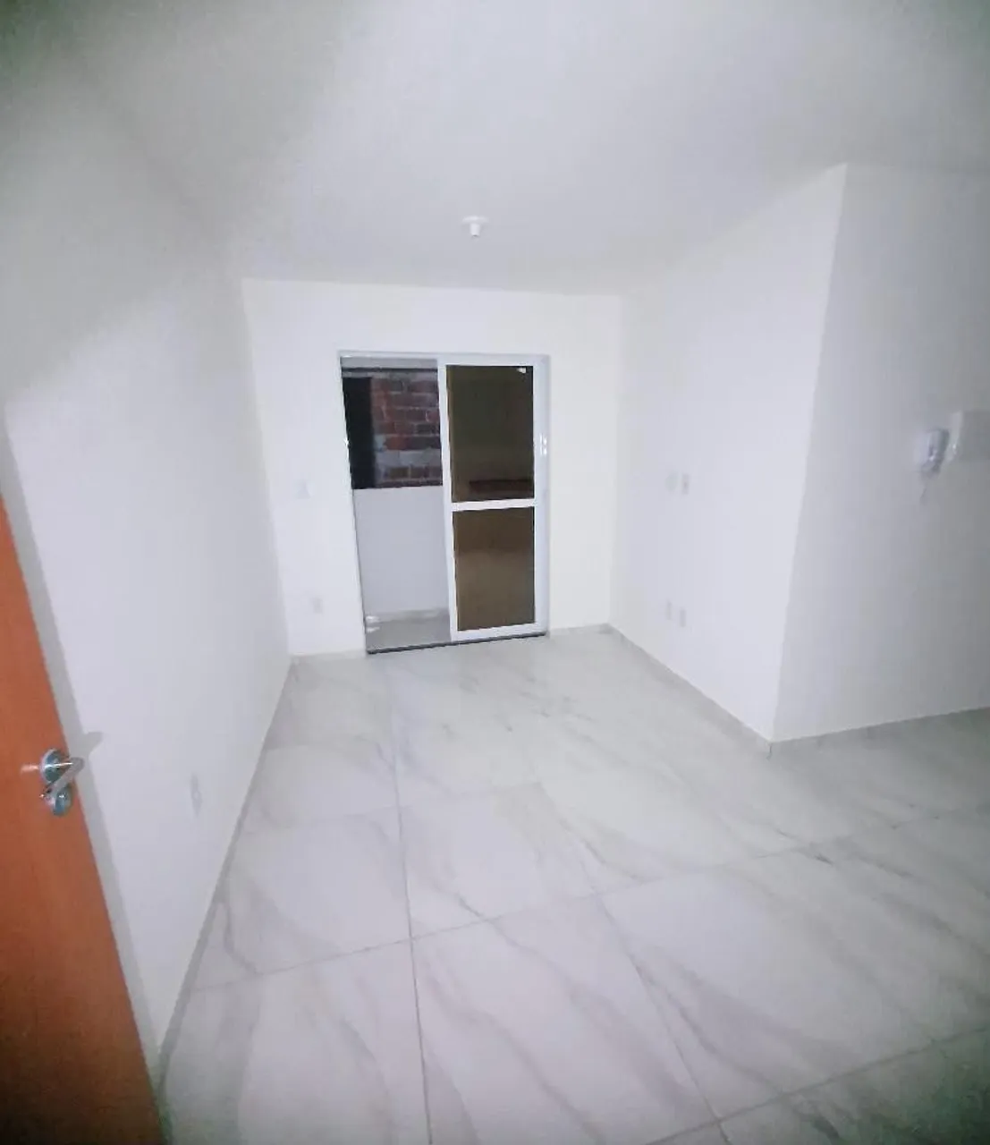 Unfurnished apartment with 2 bedrooms and 1 parking spot — photo 8