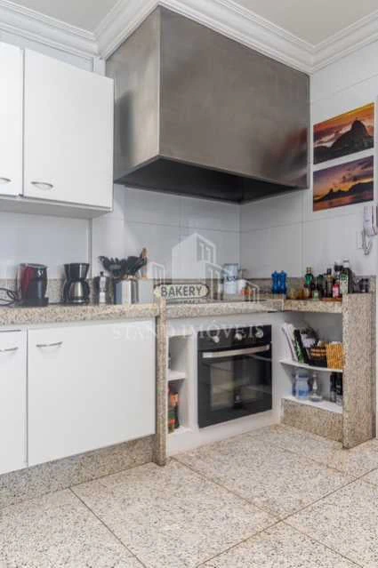 Furnished apartment, 300 m², with a water view — photo 29