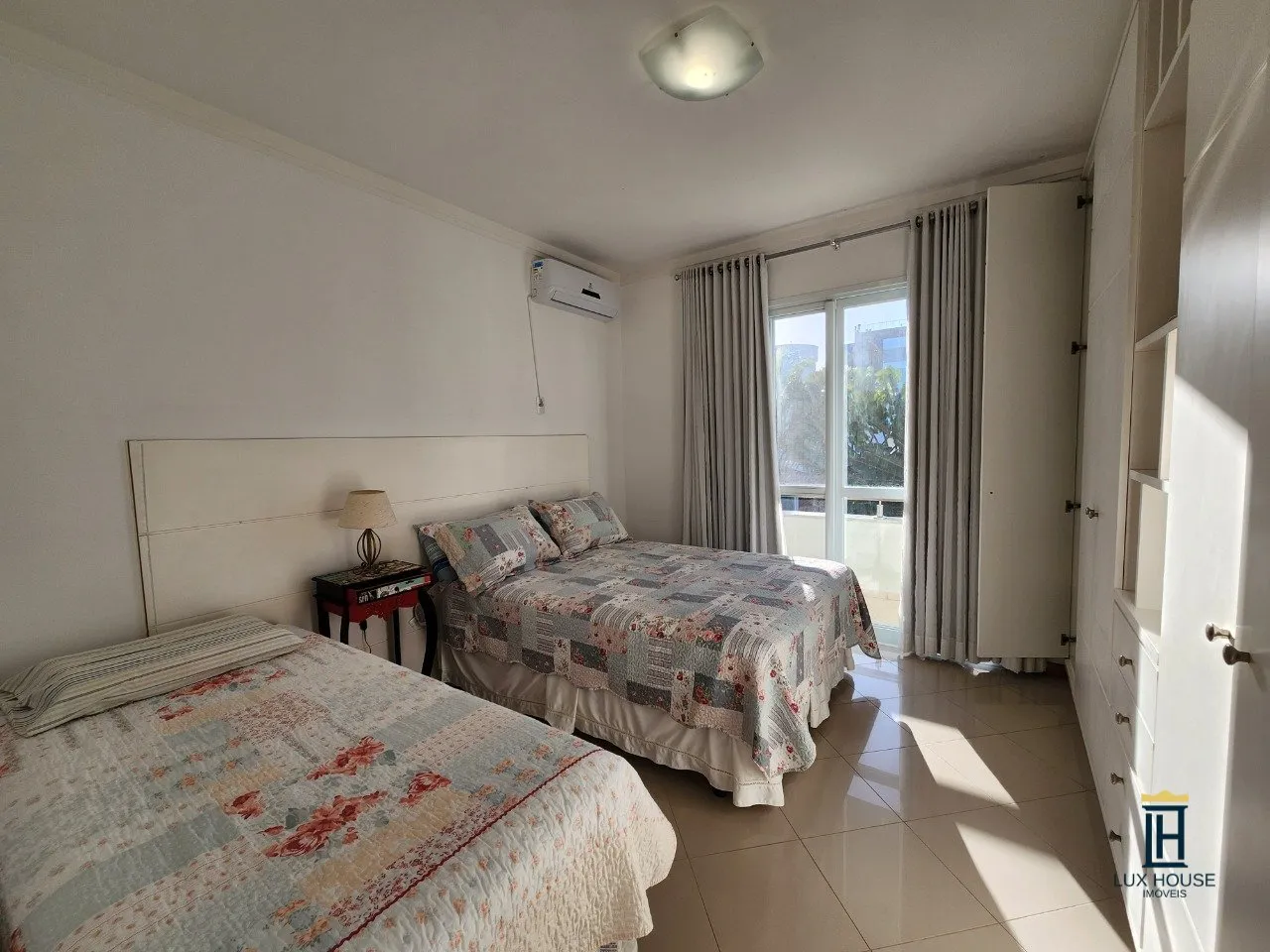 Casa amueblada con 6 dormitorios y 600 m² — photo 28