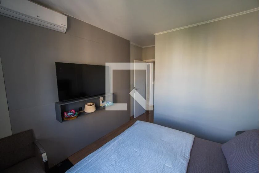 2-bedroom apartment with a home office — photo 23