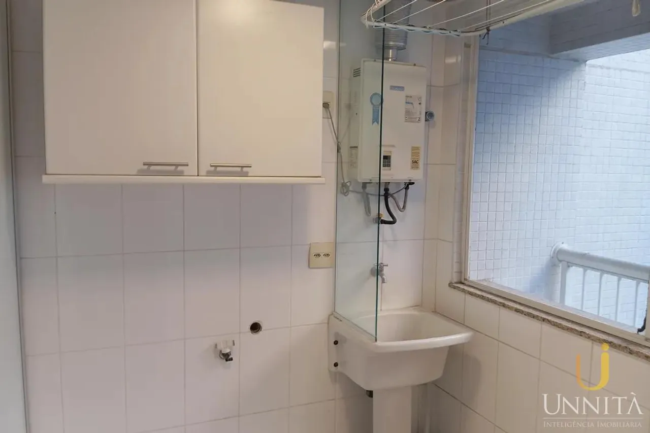 Unfurnished apartment with 3 bedrooms and 3 bathrooms — photo 13