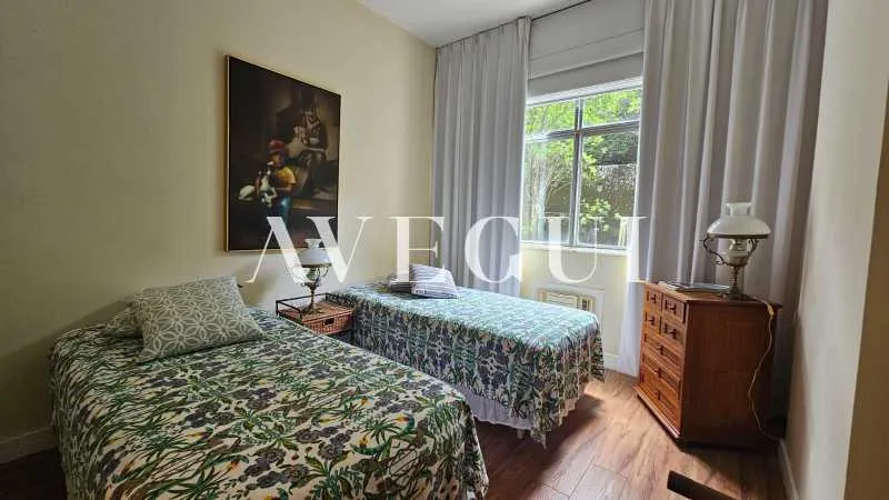 201 m² apartment with 4 bedrooms and 2 parking spots — photo 20