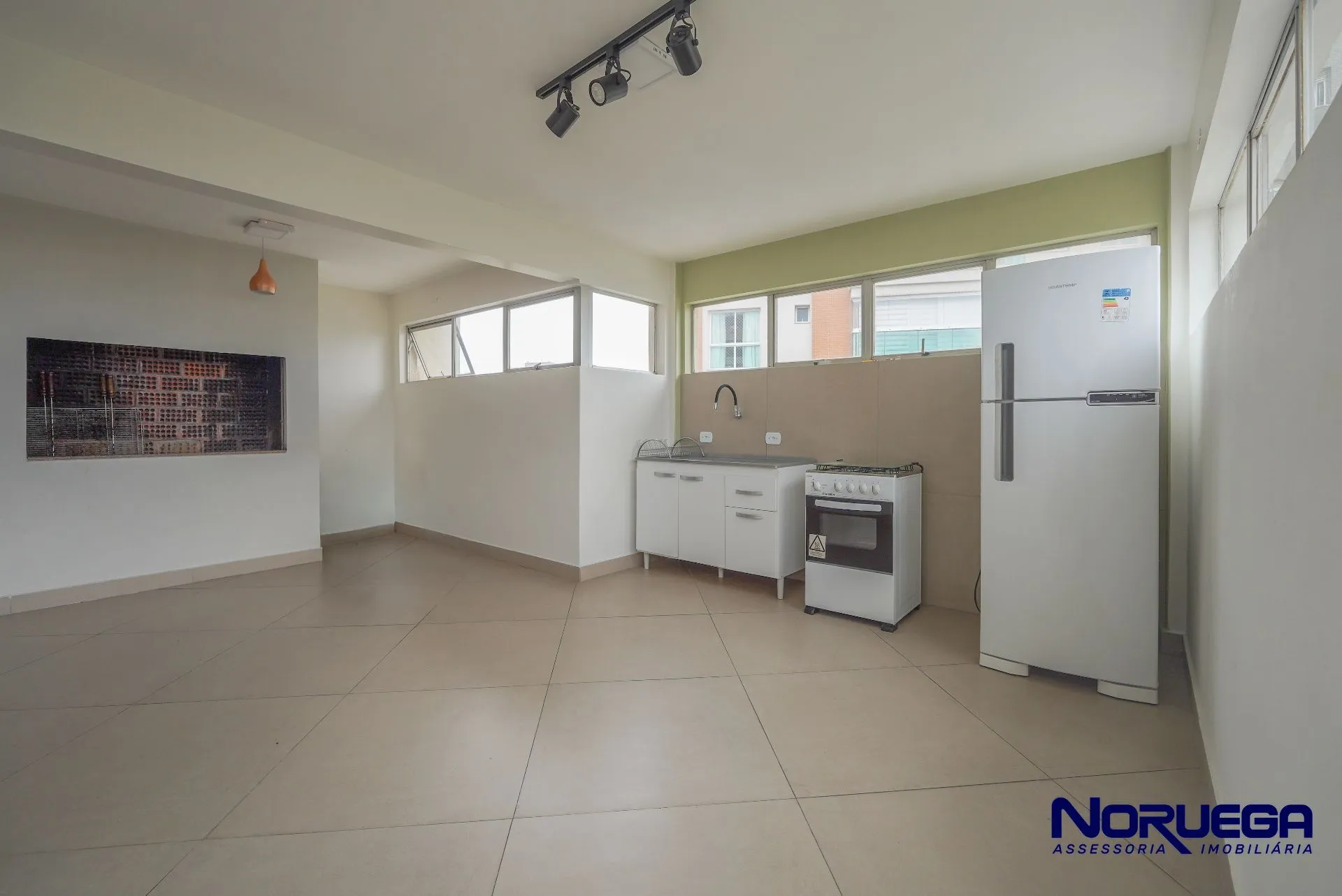 Apartamento com piso de madeira ou laminado, Cristo Rei — photo 27