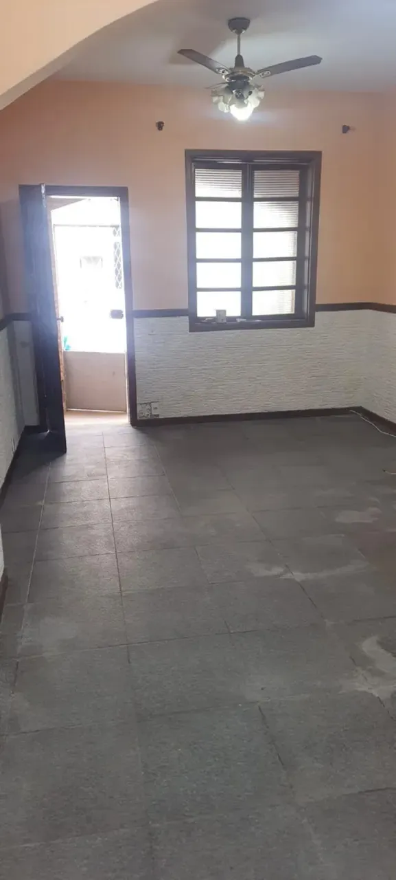 Unfurnished house with 2 bedrooms and a closed kitchen — photo 2
