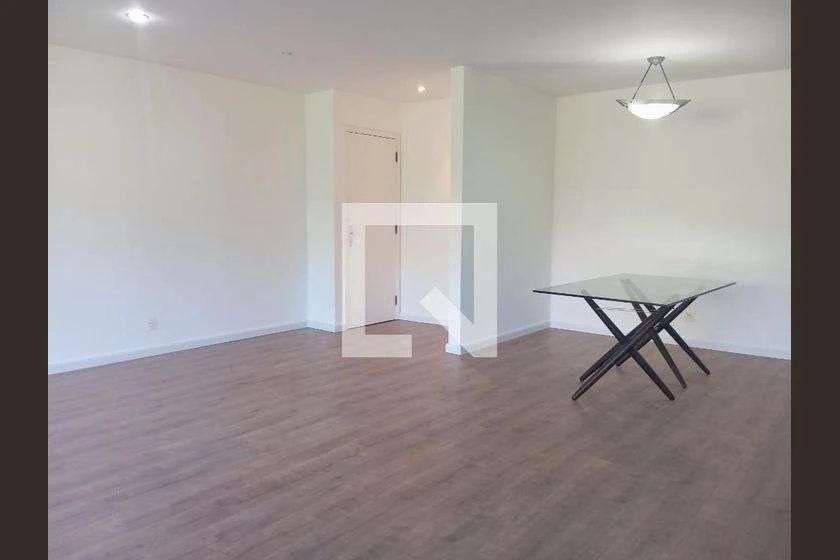 130 m² apartment with 3 bedrooms and a balcony — photo 21