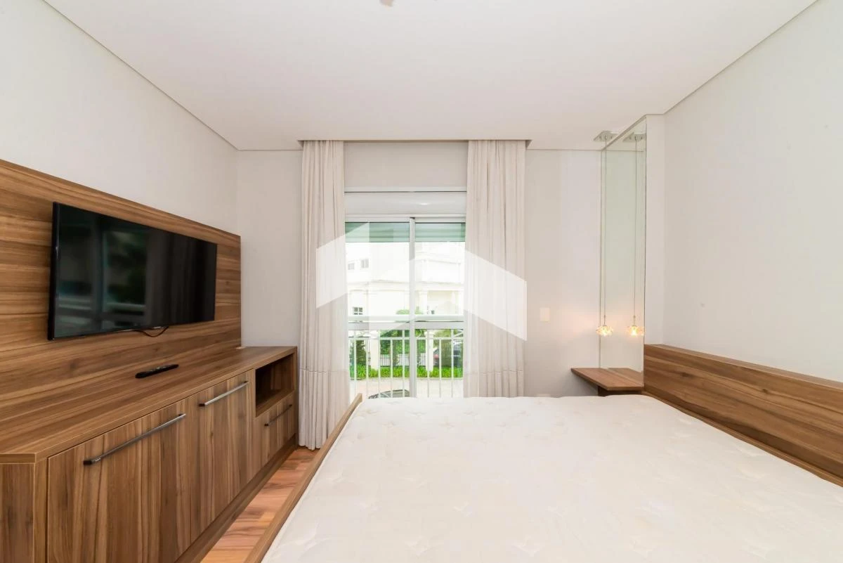 3-bedroom apartment in a building with a gym — photo 18