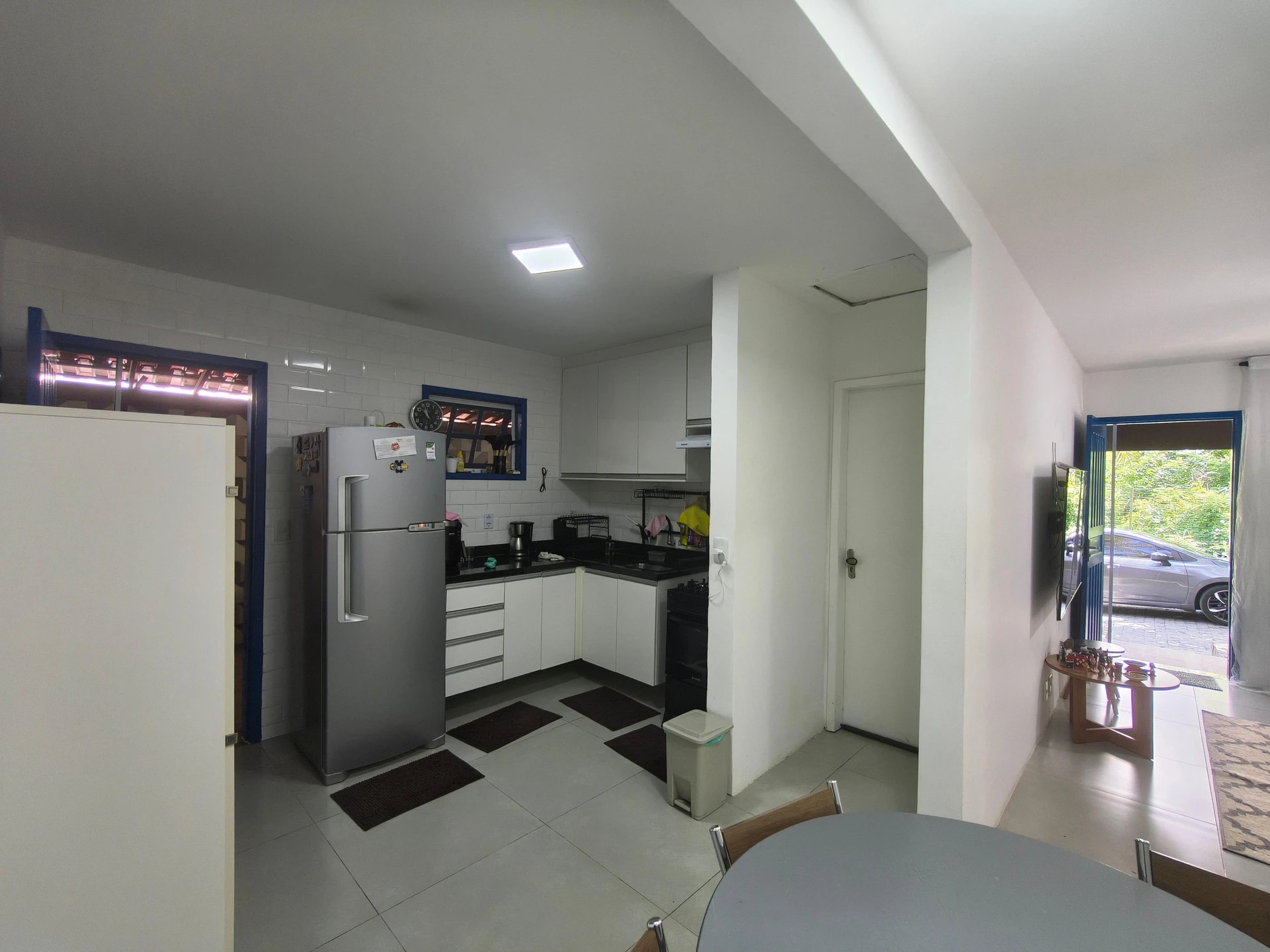 Casa mobiliada com 3 quartos e varanda, com 6 vagas — photo 4