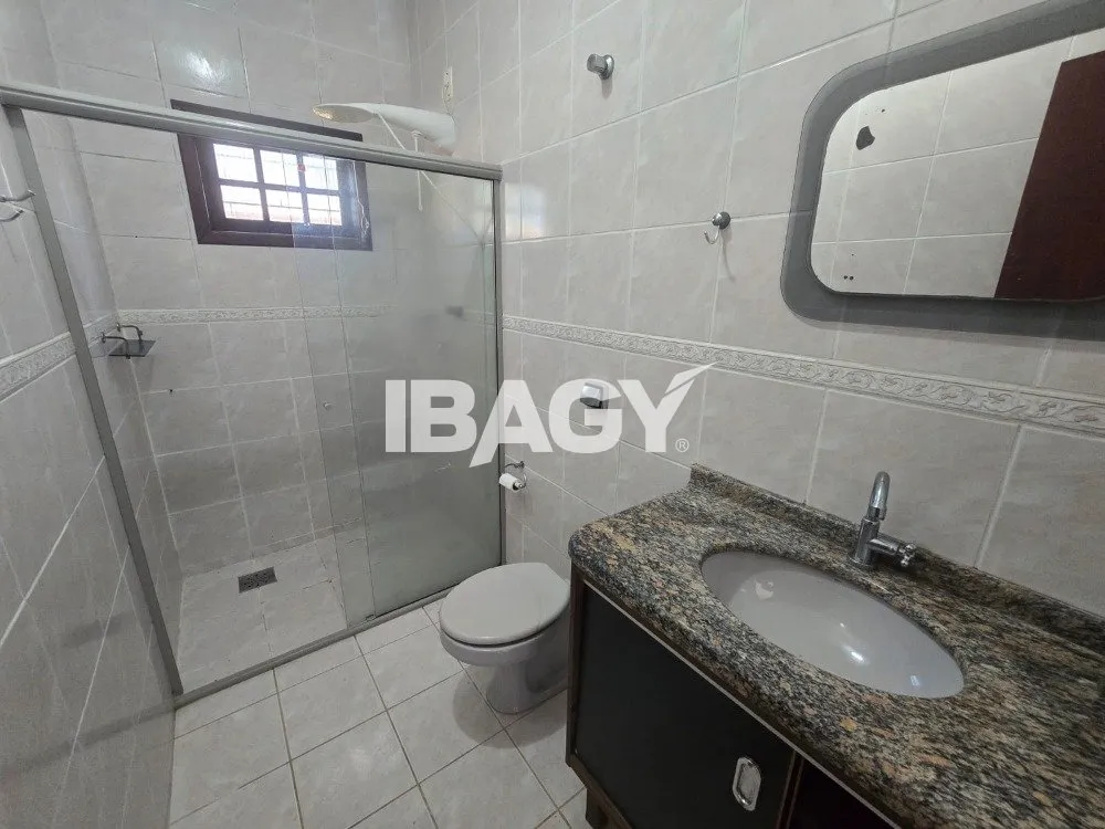 3-bedroom house, 1 with its own bathroom, 137 m² — photo 8