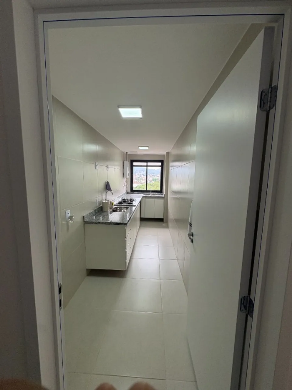 2-bedroom apartment with a balcony — photo 2