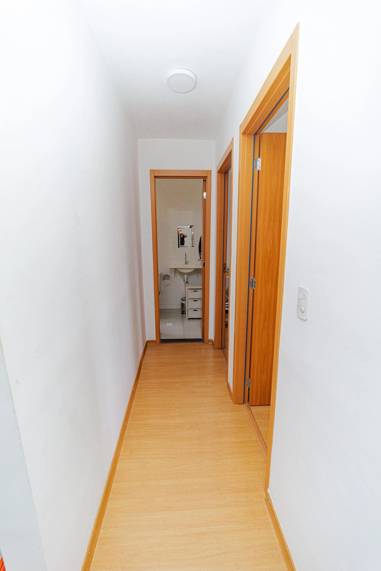 Glass-enclosed balcony in a 2-bedroom apartment, 44 m² — photo 30