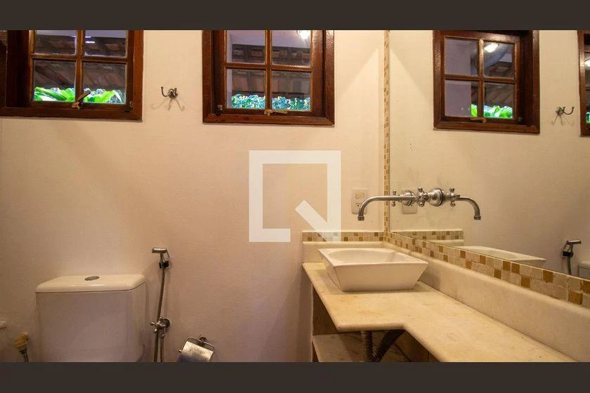 Casa com 4 quartos e churrasqueira na varanda — photo 16