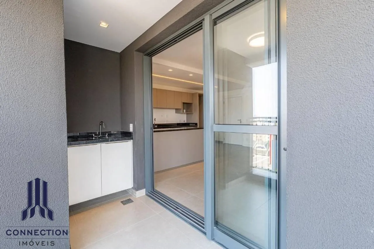 Floor-to-ceiling windows in a 2-bedroom apartment, 83 m² — photo 26