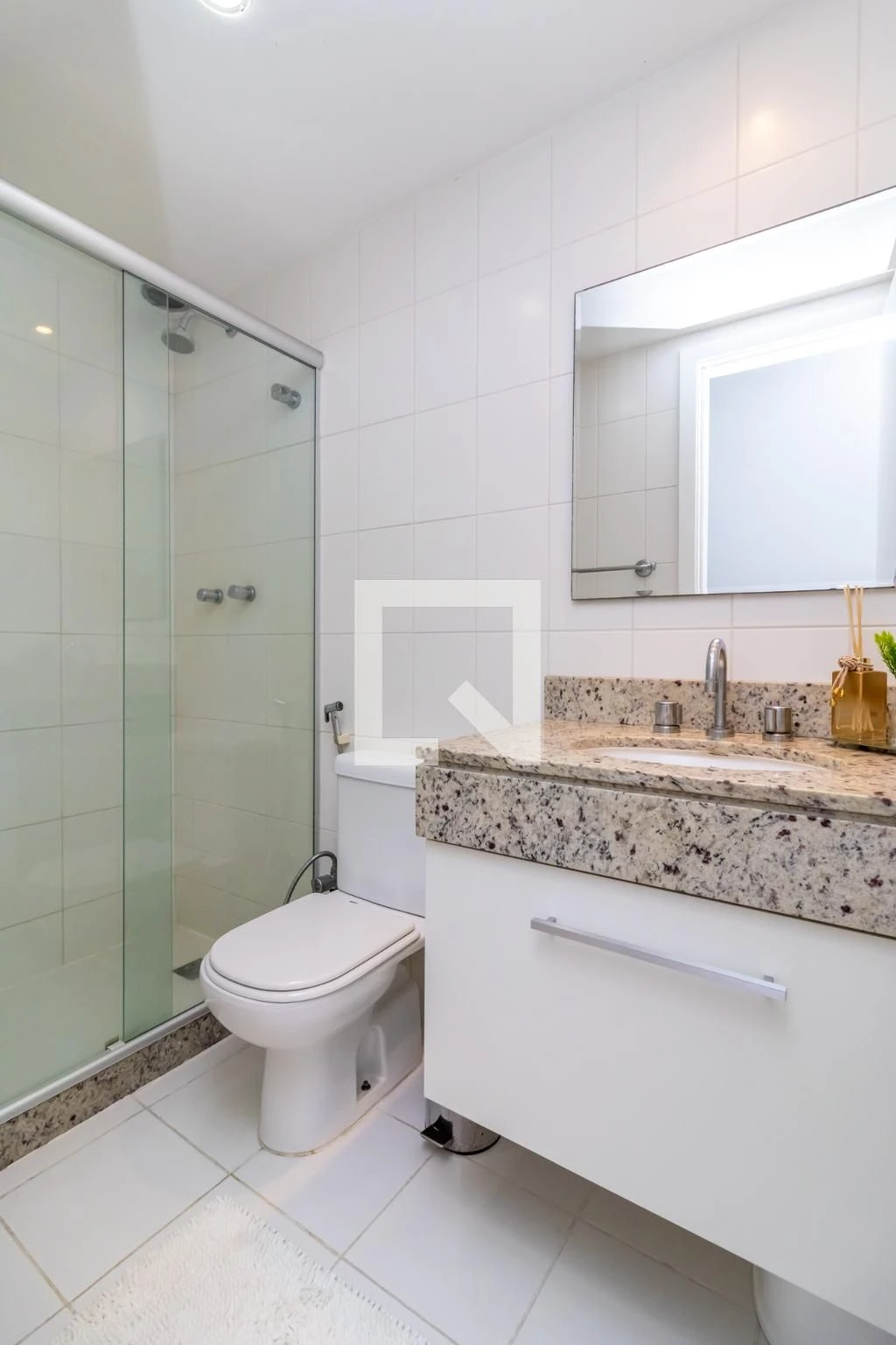 Apartamento mobiliado com 2 quartos, varanda e vaga — photo 29
