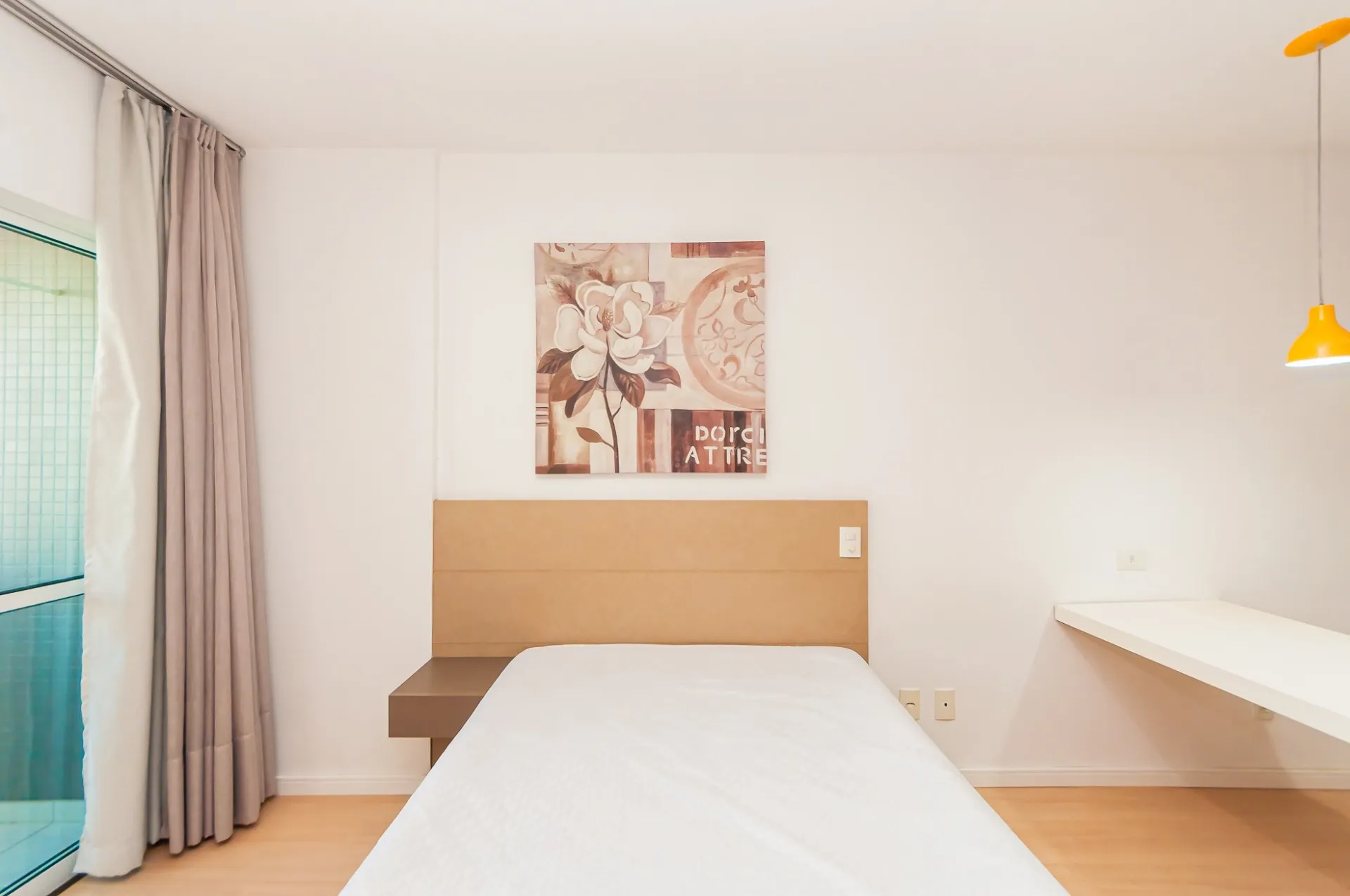Furnished apartment with an open-plan kitchen and 1 parking spot — photo 21