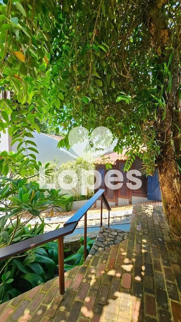 Furnished 960 m² house with 5 en-suite bedrooms — photo 17