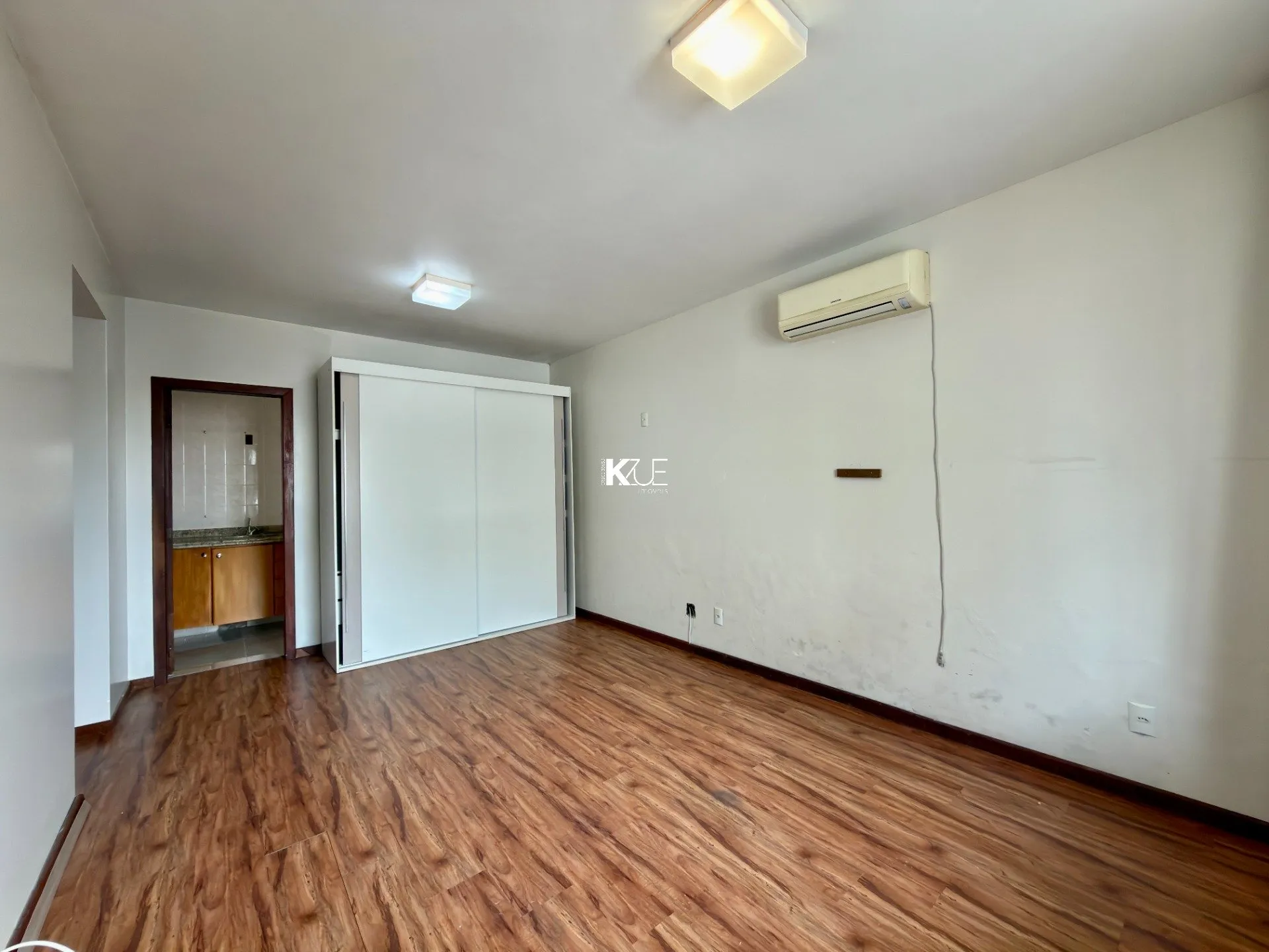 Furnished apartment with 4 bedrooms and 4 baths, 190 m² — photo 16