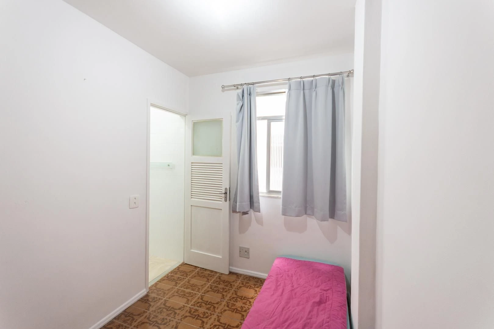 3-bedroom apartment with a home office — photo 16