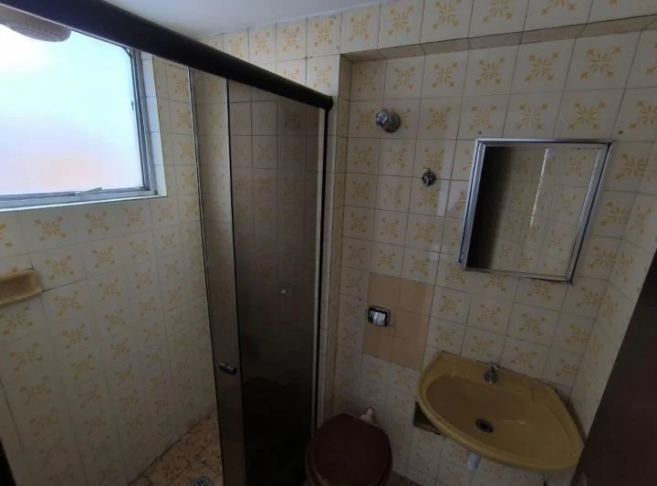 Estúdio sem mobília de 25 m² com piso de madeira — photo 8